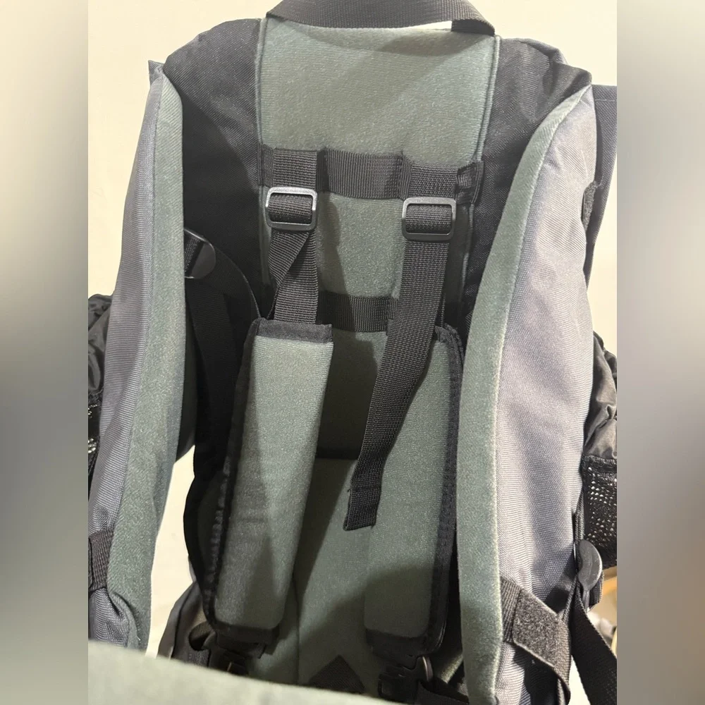 Unbranded Black Men’s Backpack with Mesh Pockets